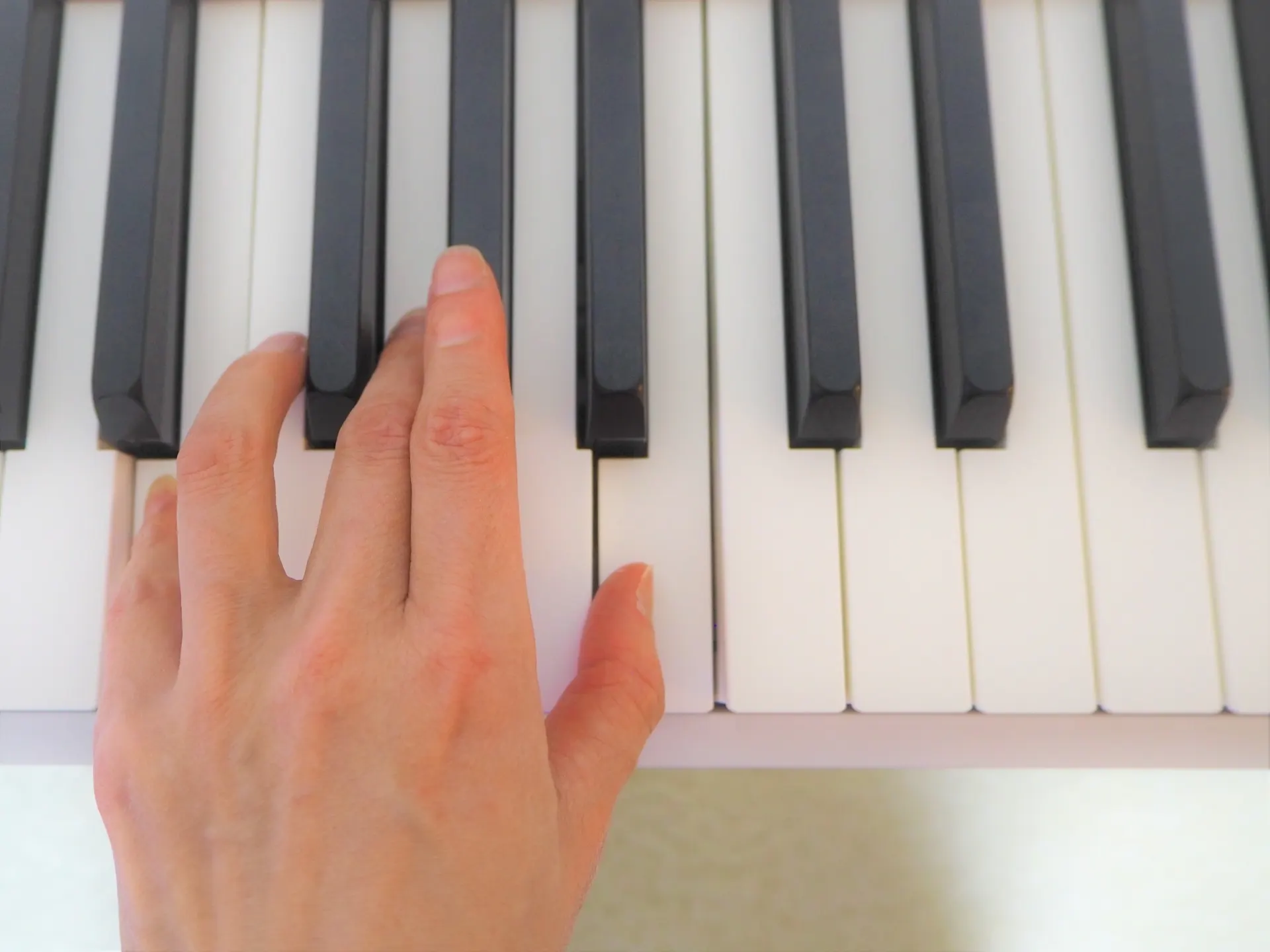 ピアノ未経験の保育士におすすめの独学練習方法
