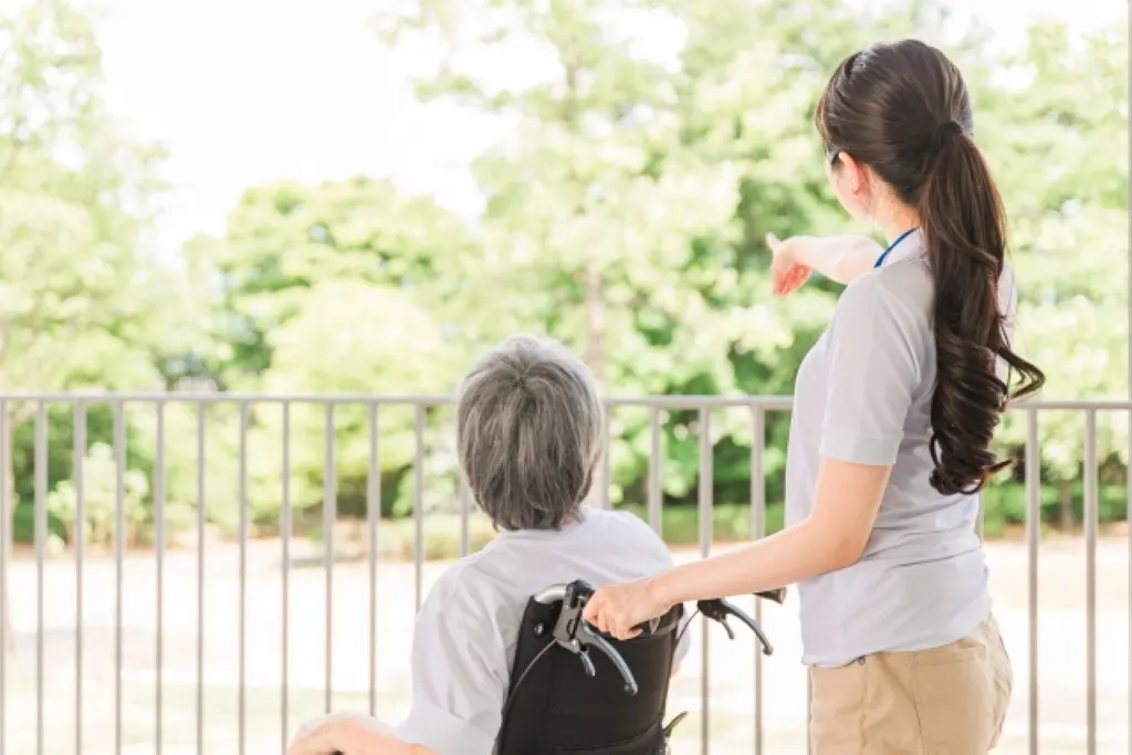 介護福祉士は中卒でもなれる？