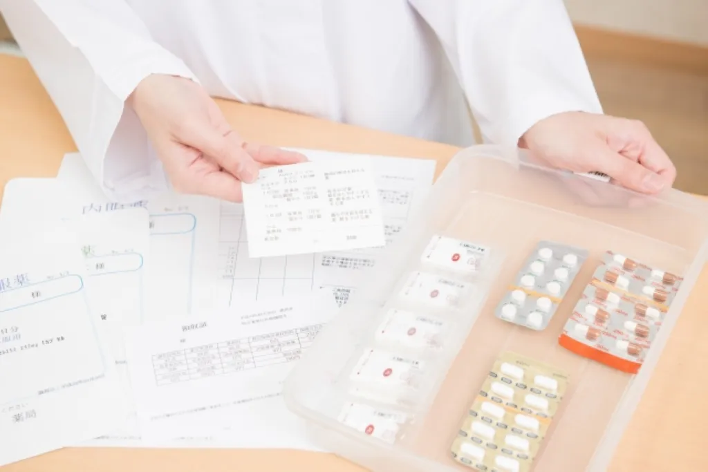薬剤師が病棟に配置されるようになった背景は？