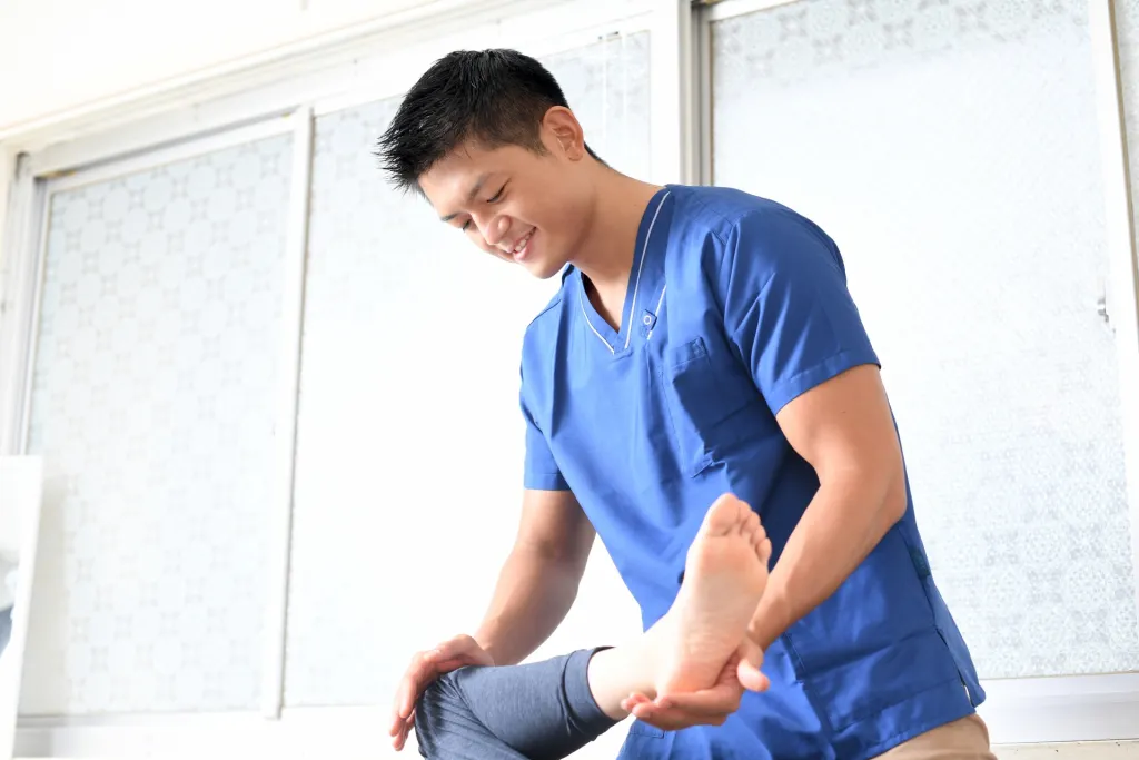 社会人から柔道整復師になるには？
